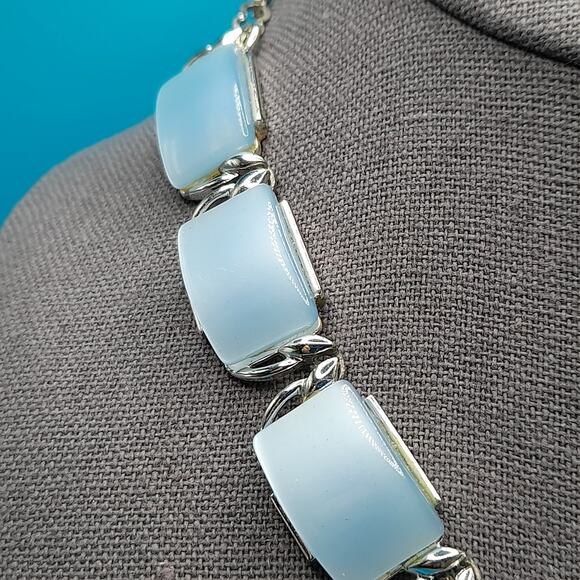 Vintage Moonglow Light Blue Necklace, Silver Tone, 1950s Vintage Jewelry - Picture 5 of 12